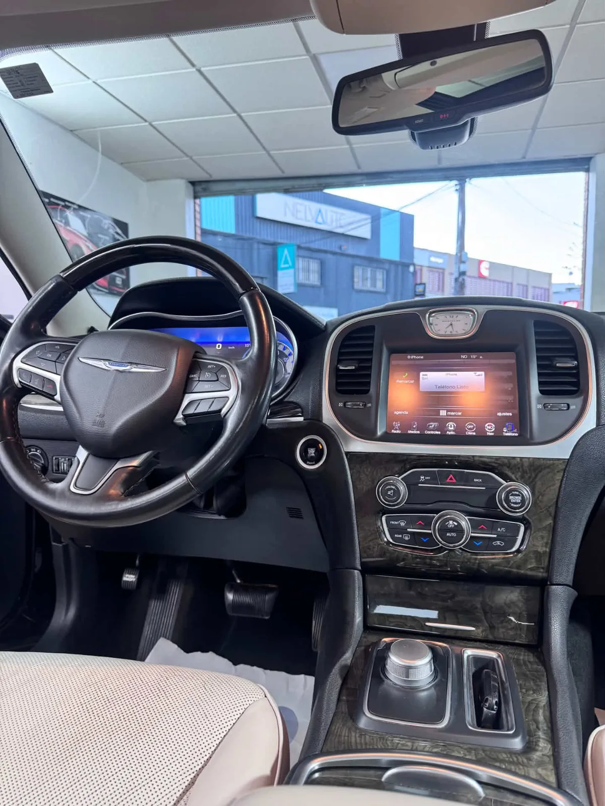 Chrysler 300C, foto 11 de 12